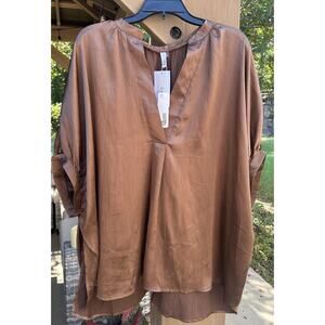 NWT GLAM Up All Night Blouse-Brown Size Medium